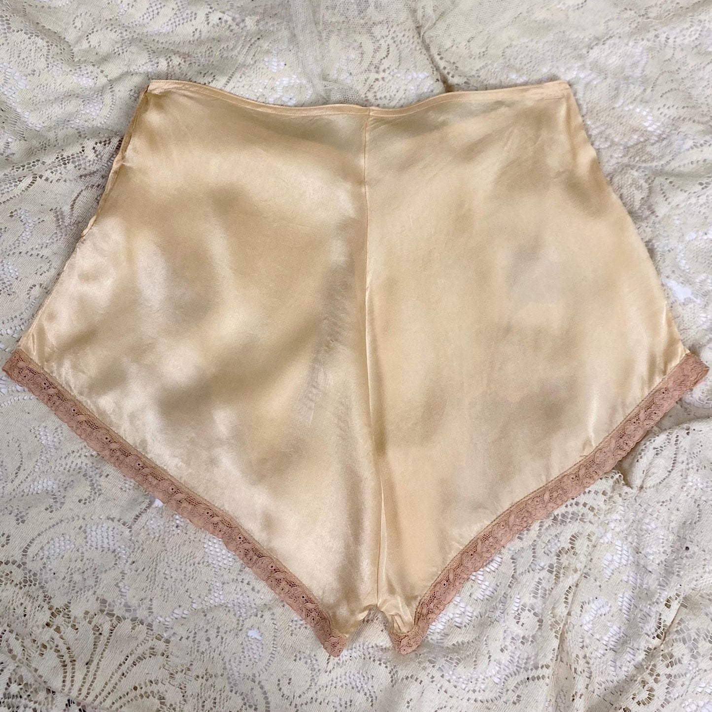Vintage 1930's Bralette & Tap Pants Set | Rich Golden Champagne Silk with Warm Nude Lace | Size XS, S | By Neiman Marcus - Daggers & Dames