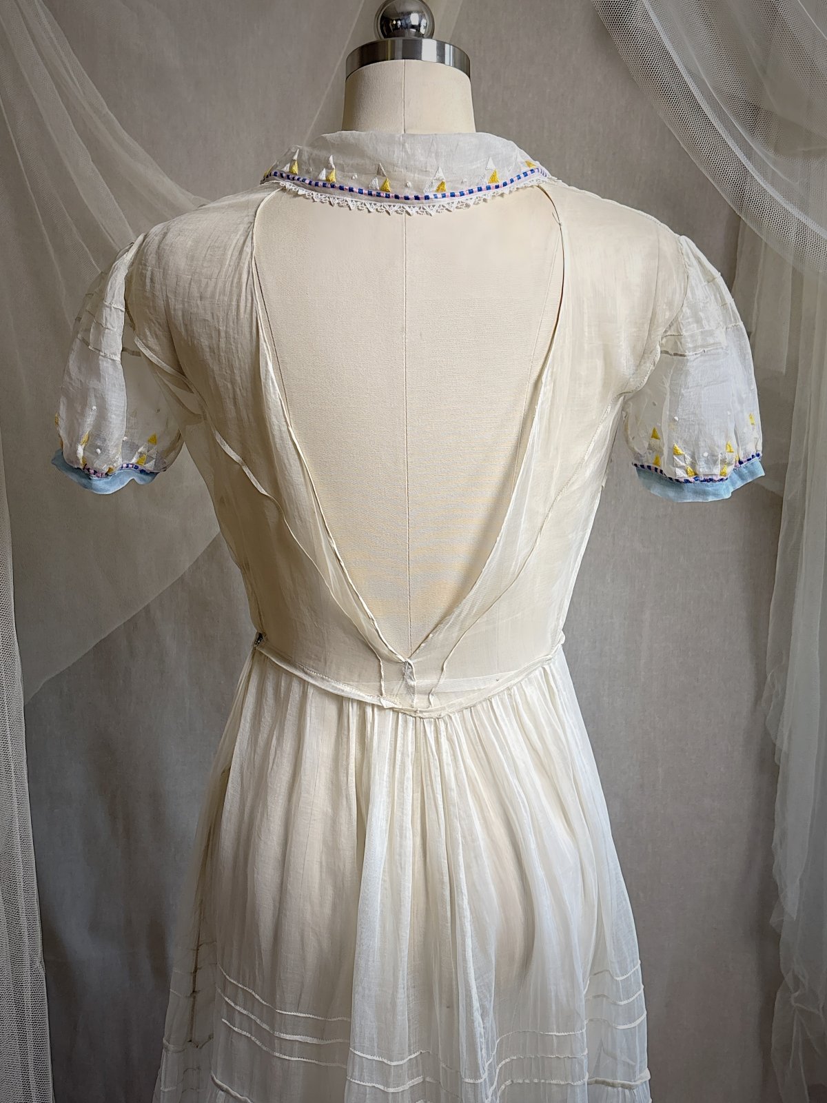 Vintage 1930's Dress - Semi - Sheer Bone White Silk Organza with Open Back | XS - Daggers & Dames