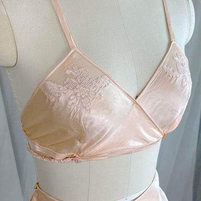 Vintage 1930's Hand Stitched Champagne Silk Satin Kestos Style Bra & Tap Pants Dance Set, size M - Daggers & Dames