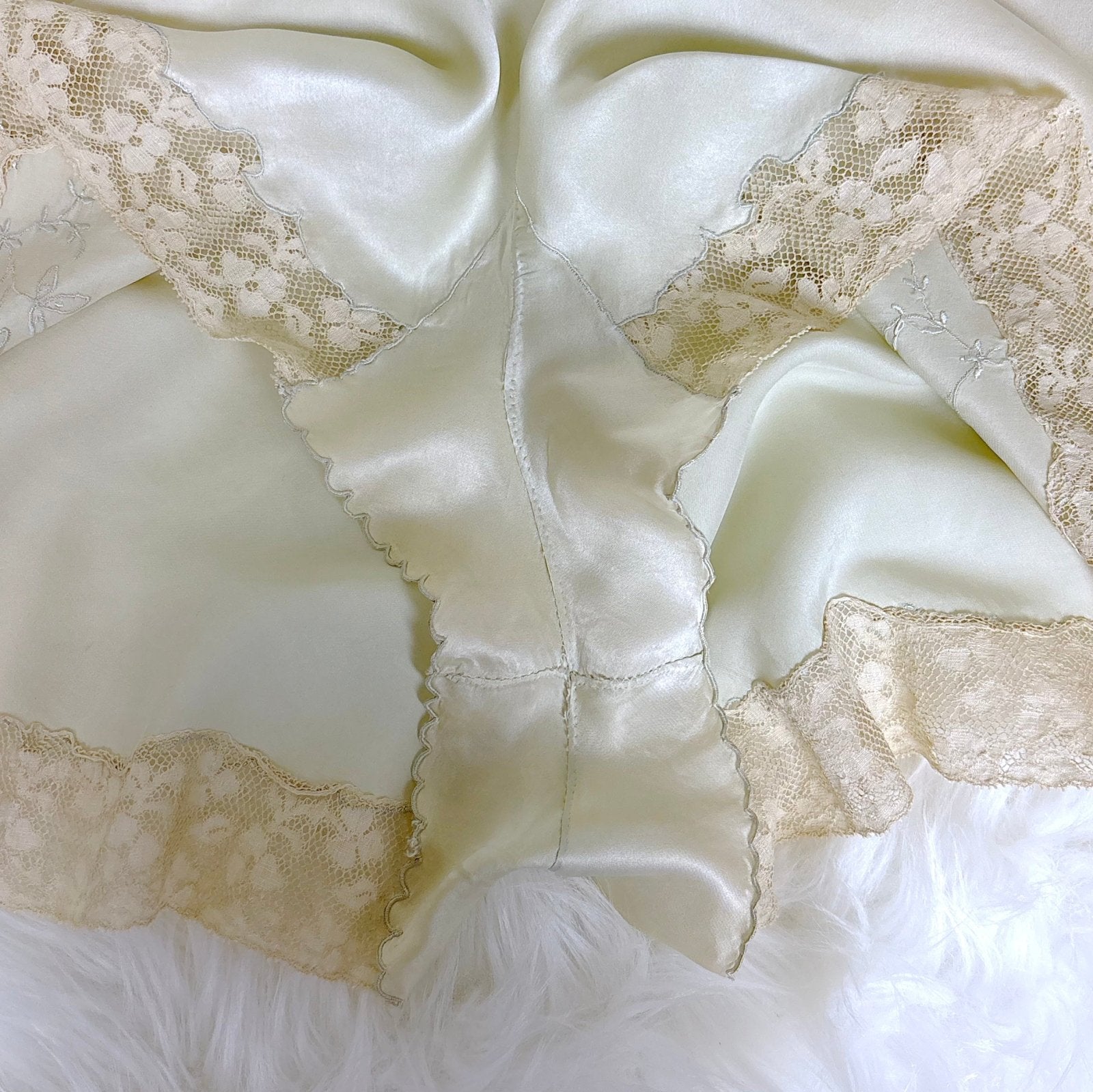 Vintage 1930's Ice Aqua Blue Silk Tap Pants with Side Zip Closure - by Marshall Fields & Co., size M - Daggers & Dames