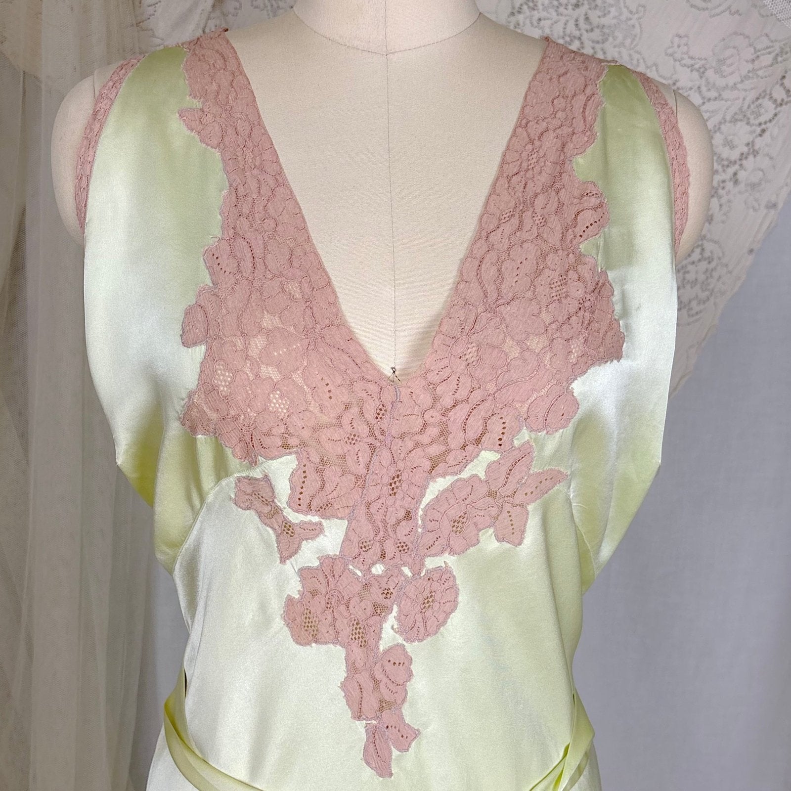 Vintage 1930's Mint Green Silk Satin Nightgown with Deep Tan Cotton Lace - by Barbizon, Satin Dasche, size free - Daggers & Dames
