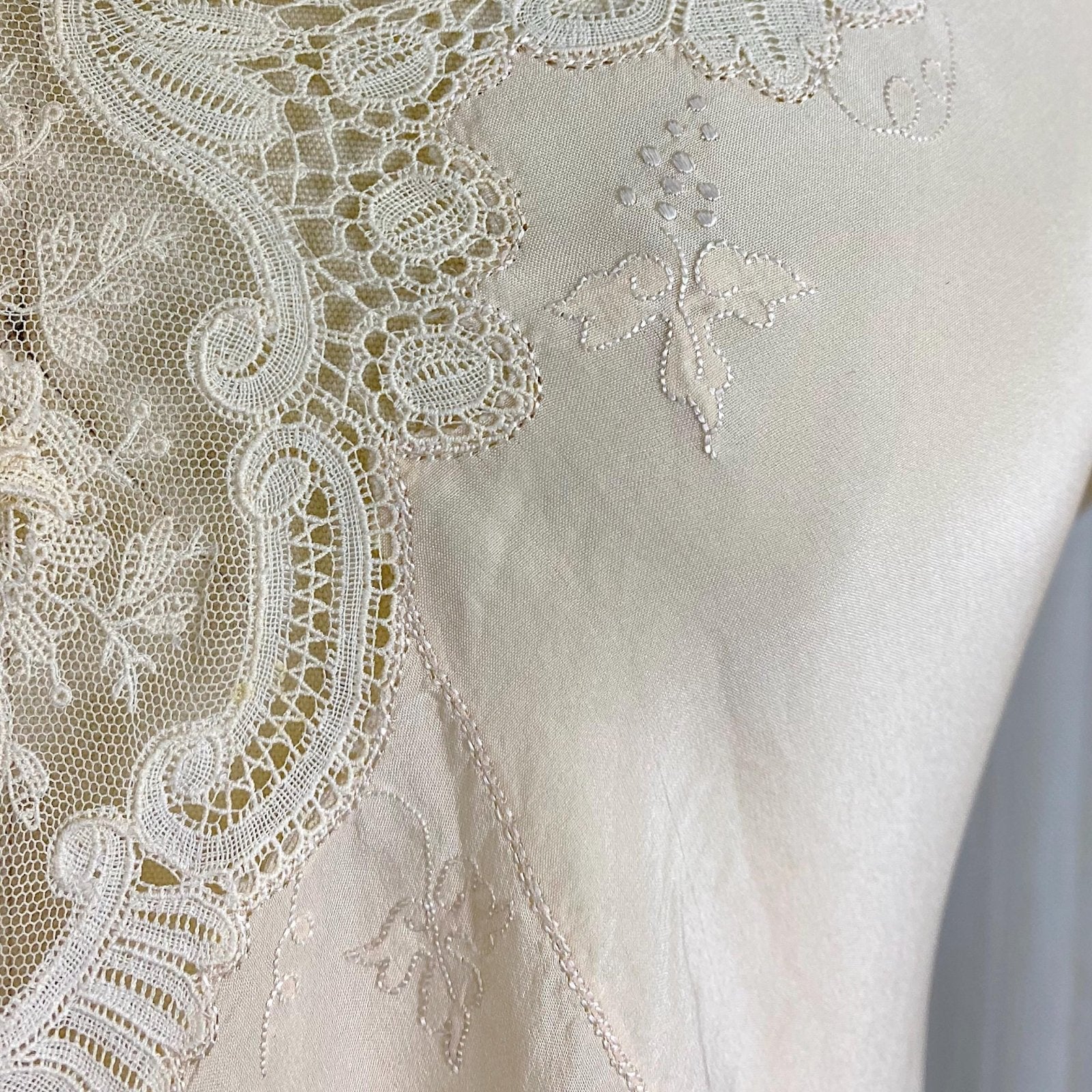 Vintage 1930's Nightgown - Hand Stitched Ivory Silk with Irish Crochet Lace & Satin Embroidery - Size XS, S - Daggers & Dames