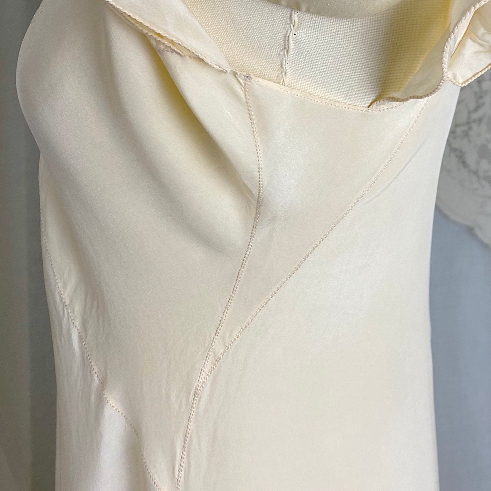Vintage 1930's Nightgown - Hand Stitched Ivory Silk with Irish Crochet Lace & Satin Embroidery - Size XS, S - Daggers & Dames