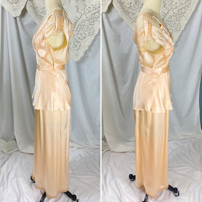 Vintage 1930's Pajama Set | Apricot Silk with Blush Lace Appliqués & Cold Shoulder Cutouts | Size XS, S - Daggers & Dames