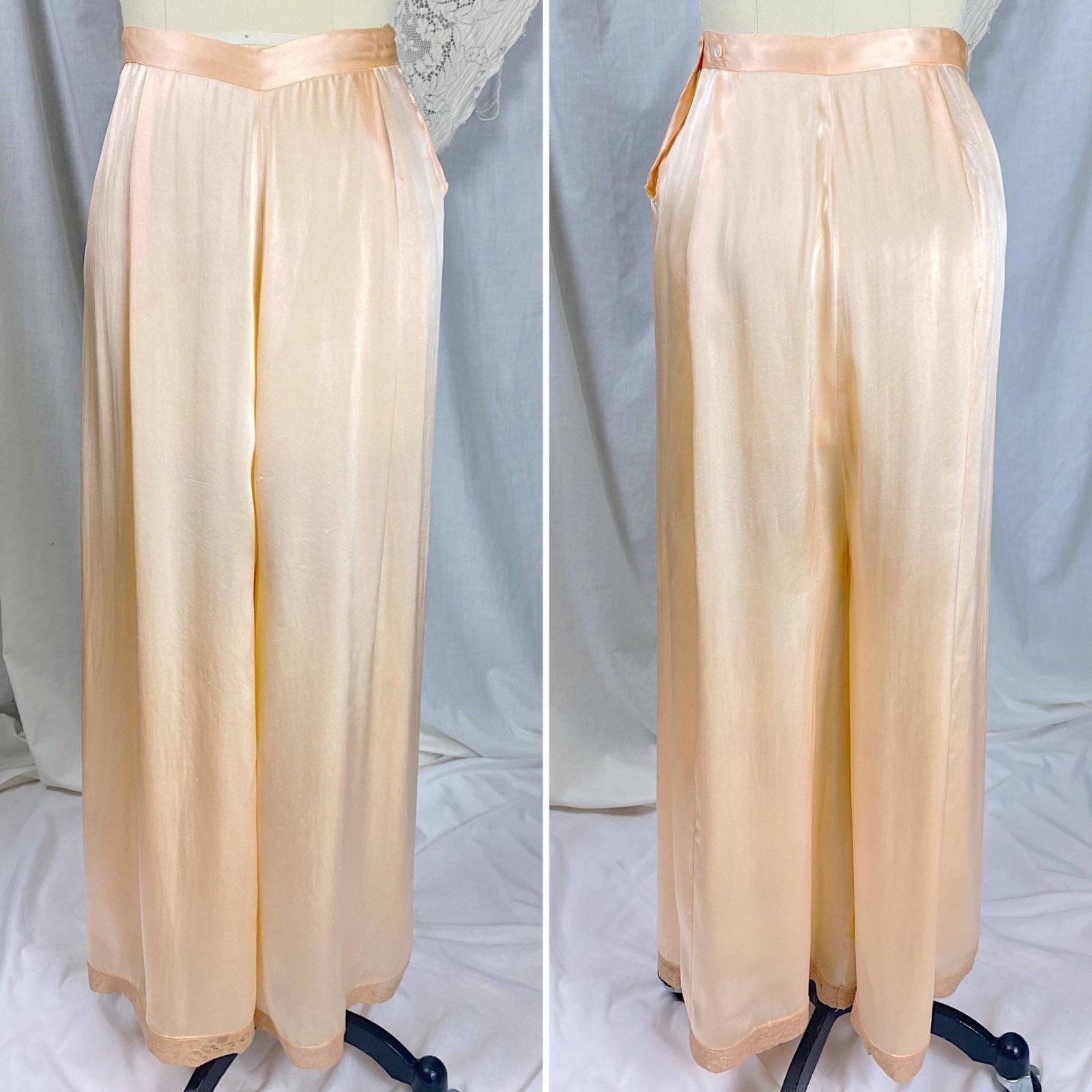 Vintage 1930's Pajama Set | Apricot Silk with Blush Lace Appliqués & Cold Shoulder Cutouts | Size XS, S - Daggers & Dames