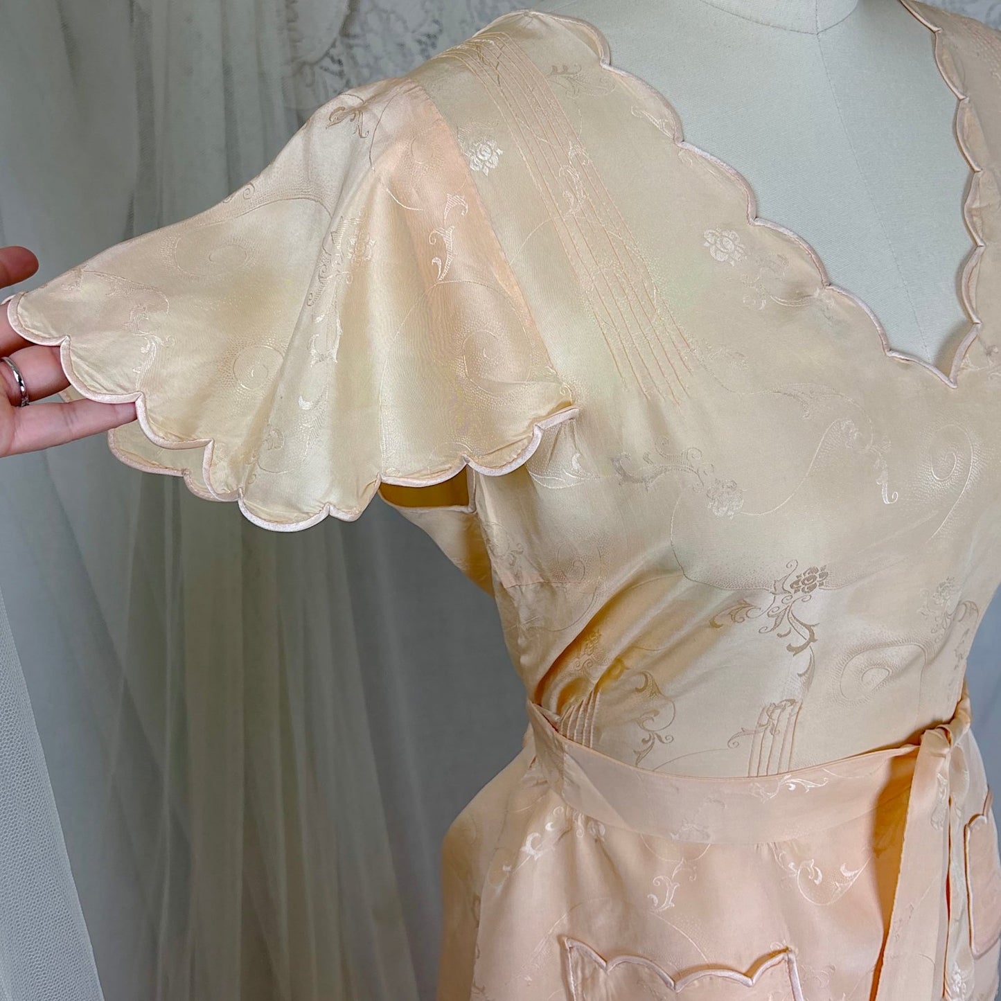 Vintage 1930's Pajama Set - Hand Stitched Pale Peach Silk with Floral Satin Jacquard Print - by Peggy Mandis, size S, M - Daggers & Dames