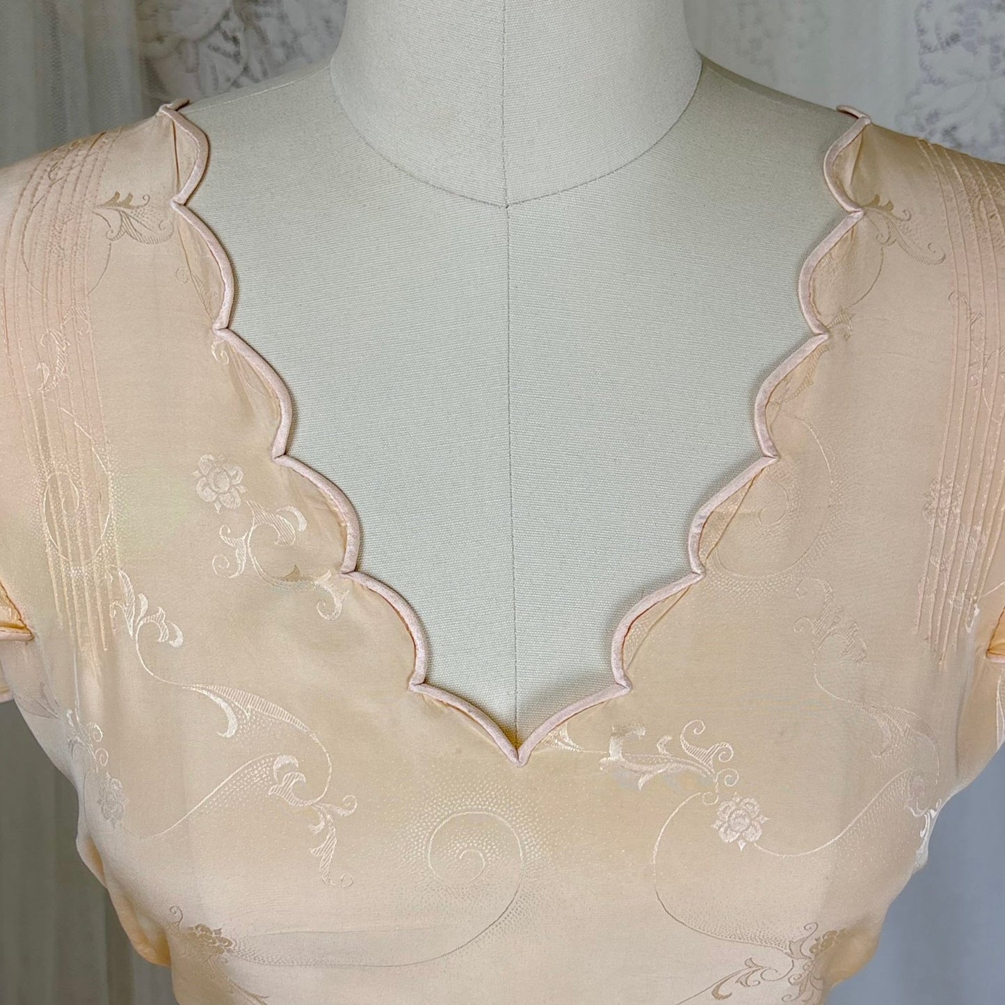 Vintage 1930's Pajama Set - Hand Stitched Pale Peach Silk with Floral Satin Jacquard Print - by Peggy Mandis, size S, M - Daggers & Dames