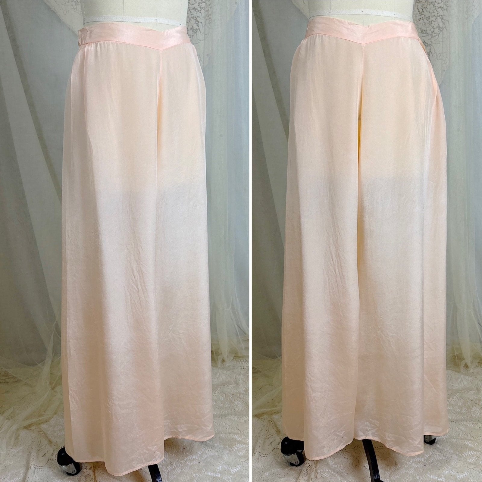 Vintage 1930's Powder Pink Silk Crepe Pajama Set - By Crepe de Lillian, Size M - Daggers & Dames