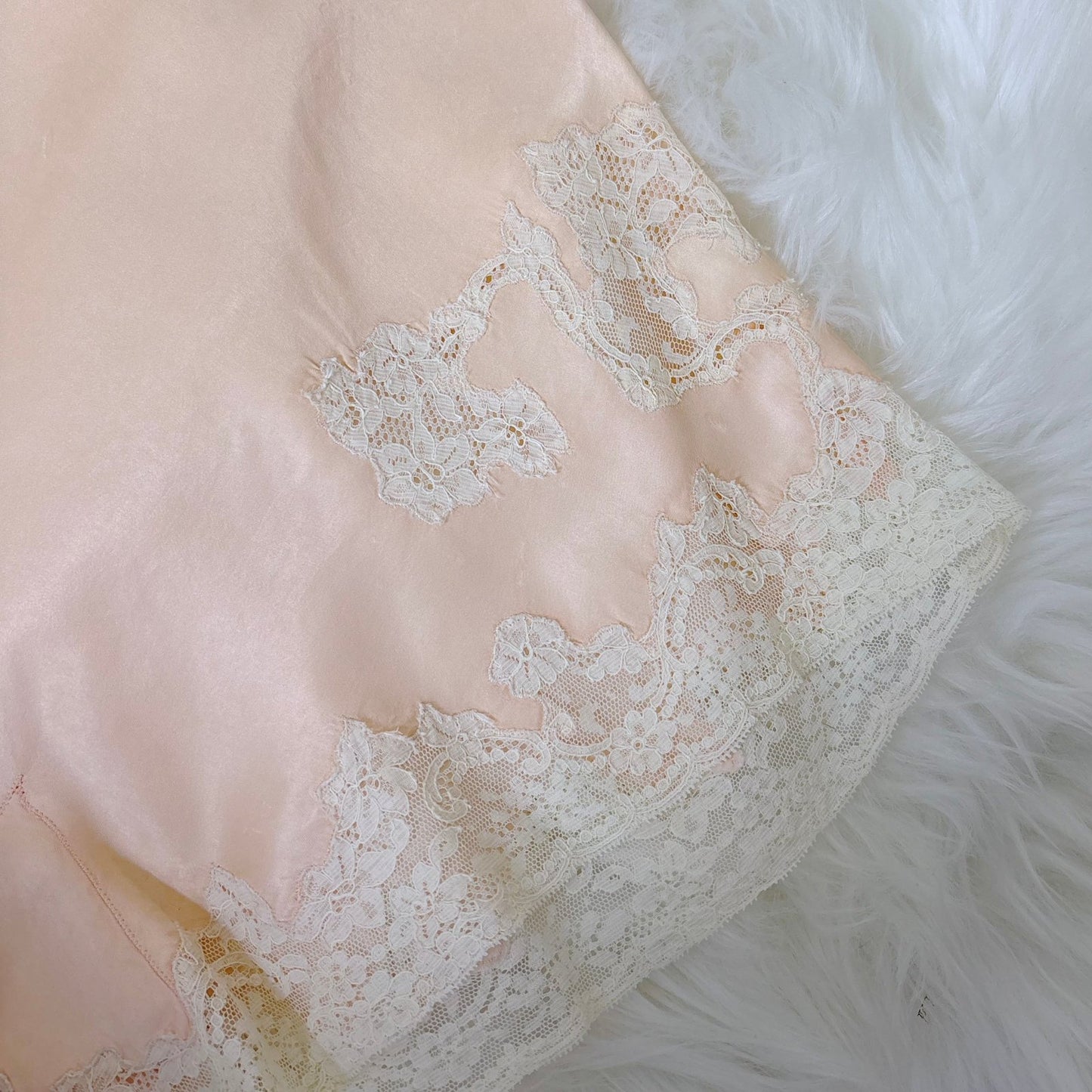 Vintage 1930's Powder Pink Silk Tap Pants with Intricate Lace Appliqués - by Seamprufe, size XS, S - Daggers & Dames