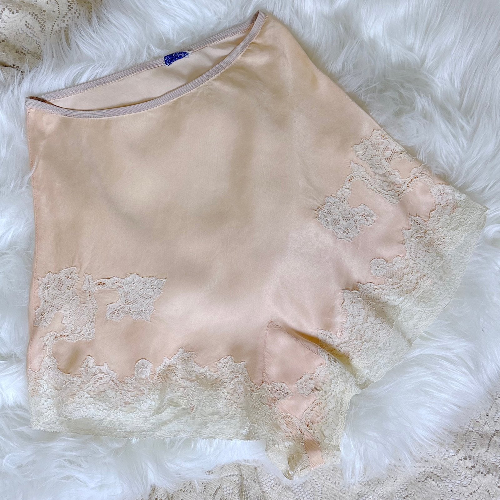 Vintage 1930's Powder Pink Silk Tap Pants with Intricate Lace Appliqués - by Seamprufe, size XS, S - Daggers & Dames