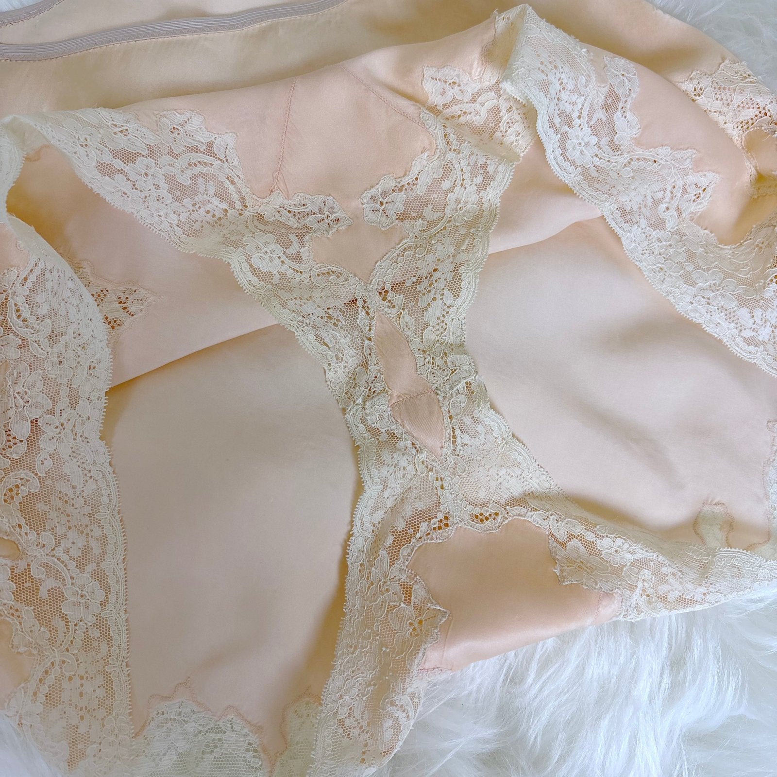 Vintage 1930's Powder Pink Silk Tap Pants with Intricate Lace Appliqués - by Seamprufe, size XS, S - Daggers & Dames