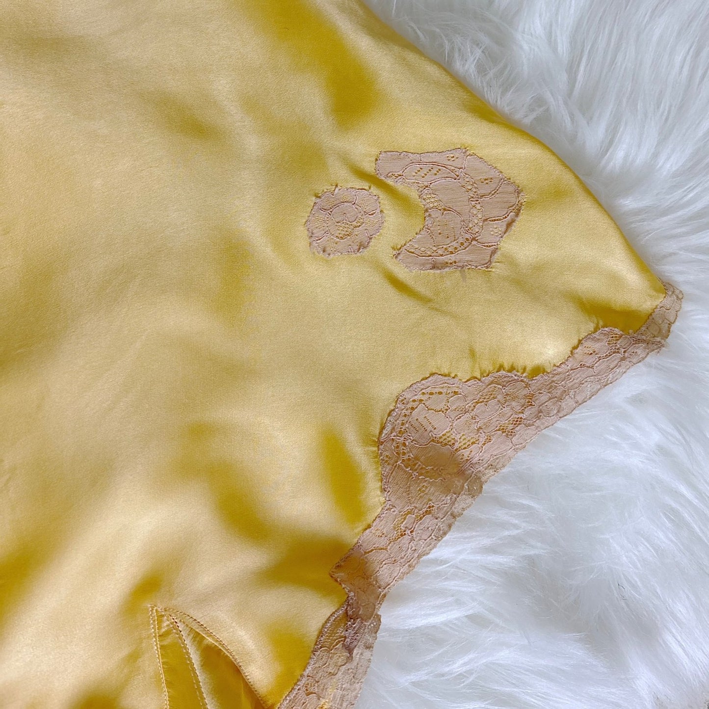 Vintage 1930's Saffron Yellow Silk Tap Pants with Ecru Lace Appliqués, size XS - Daggers & Dames