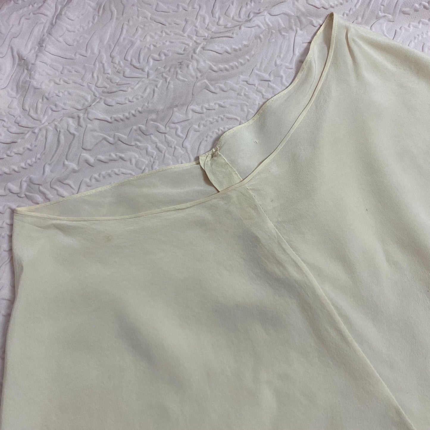 Vintage 1930's Tap Pants | Hand Stitched Semi Sheer Ivory Silk with Blue & Pink Appliques | Size XS - Daggers & Dames