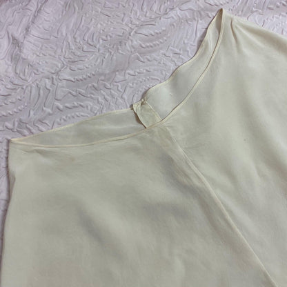Vintage 1930's Tap Pants | Hand Stitched Semi Sheer Ivory Silk with Blue & Pink Appliques | Size XS - Daggers & Dames