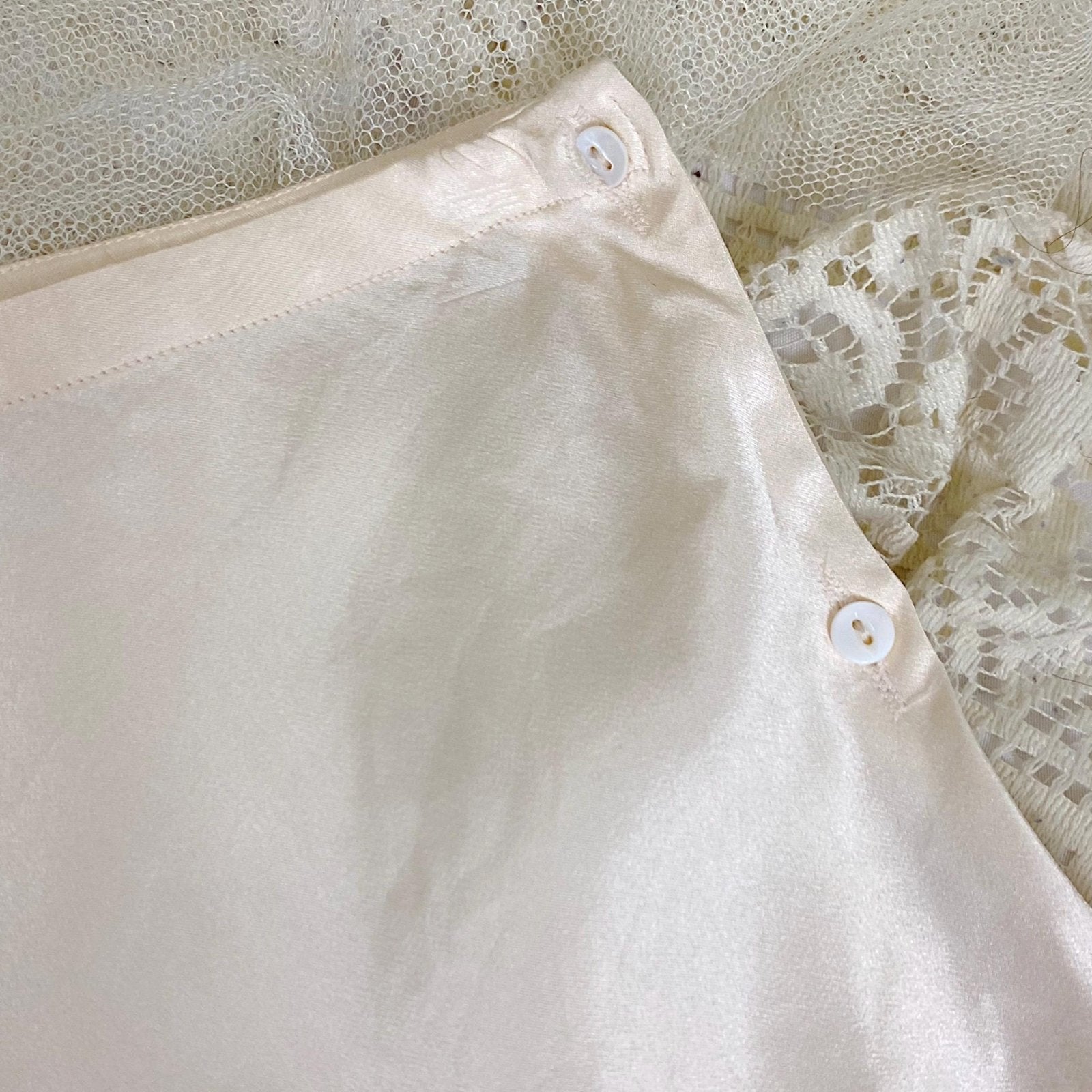 Vintage 1930's Tap Pants - Pearl White Silk Satin with Warm Nude Lace Inserts & Scalloped Edges - Size S - Daggers & Dames