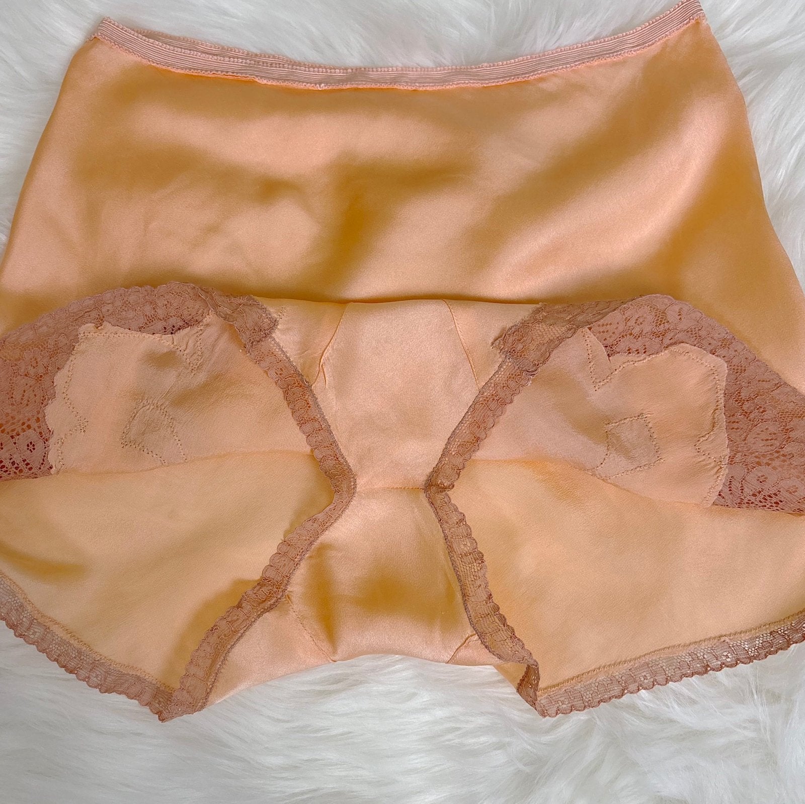 Vintage 1930's Warm Peach Silk Satin Bralette & Tap Pants Lingerie Set - Size S, M - Daggers & Dames