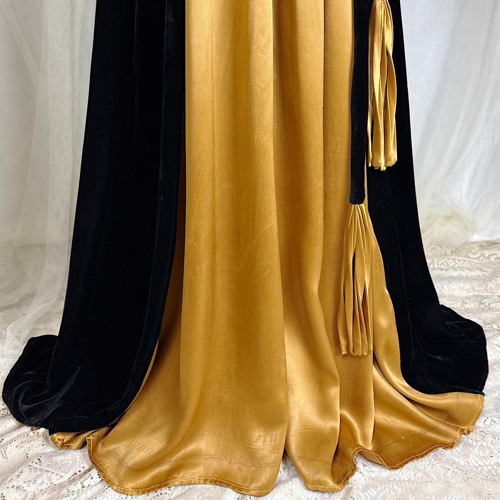 1940s Dressing Gown - Black Velvet & Gold Rayon Satin