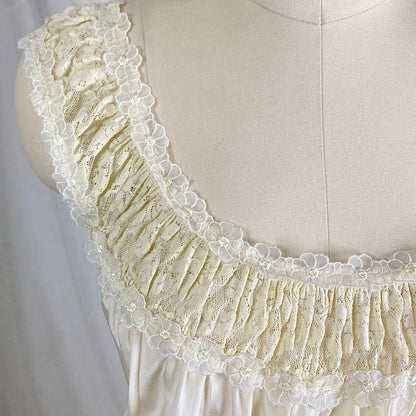 Vintage 1940's Buttercream Rayon Nightgown with Cotton Floral Lace & White Chiffon Appliques by Seamprufe – Size 38 - Daggers & Dames