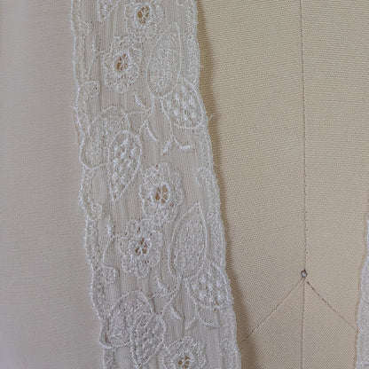 Vintage 1940's Dressing Gown Robe - Sheer White Rayon Chiffon with Satin Embroidery | Medium - Daggers & Dames