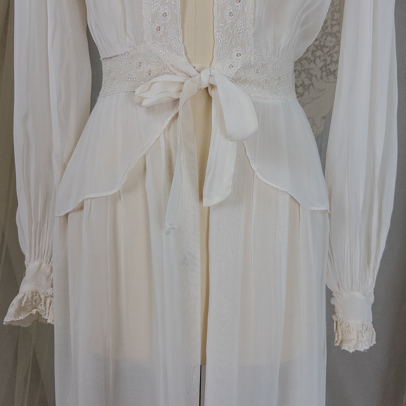 Vintage 1940's Dressing Gown Robe - Sheer White Rayon Chiffon with Satin Embroidery | Medium - Daggers & Dames