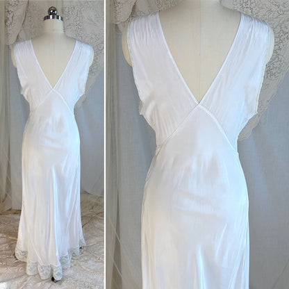 Vintage 1940's Nightgown - Bone White Rayon with Icy Blue Lace Insert & Velvet Bow - Daggers & Dames