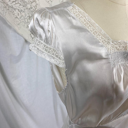 Vintage 1940's Nightgown | Pale Silver Blue Rayon Satin with White Lace | Size S, M - Daggers & Dames