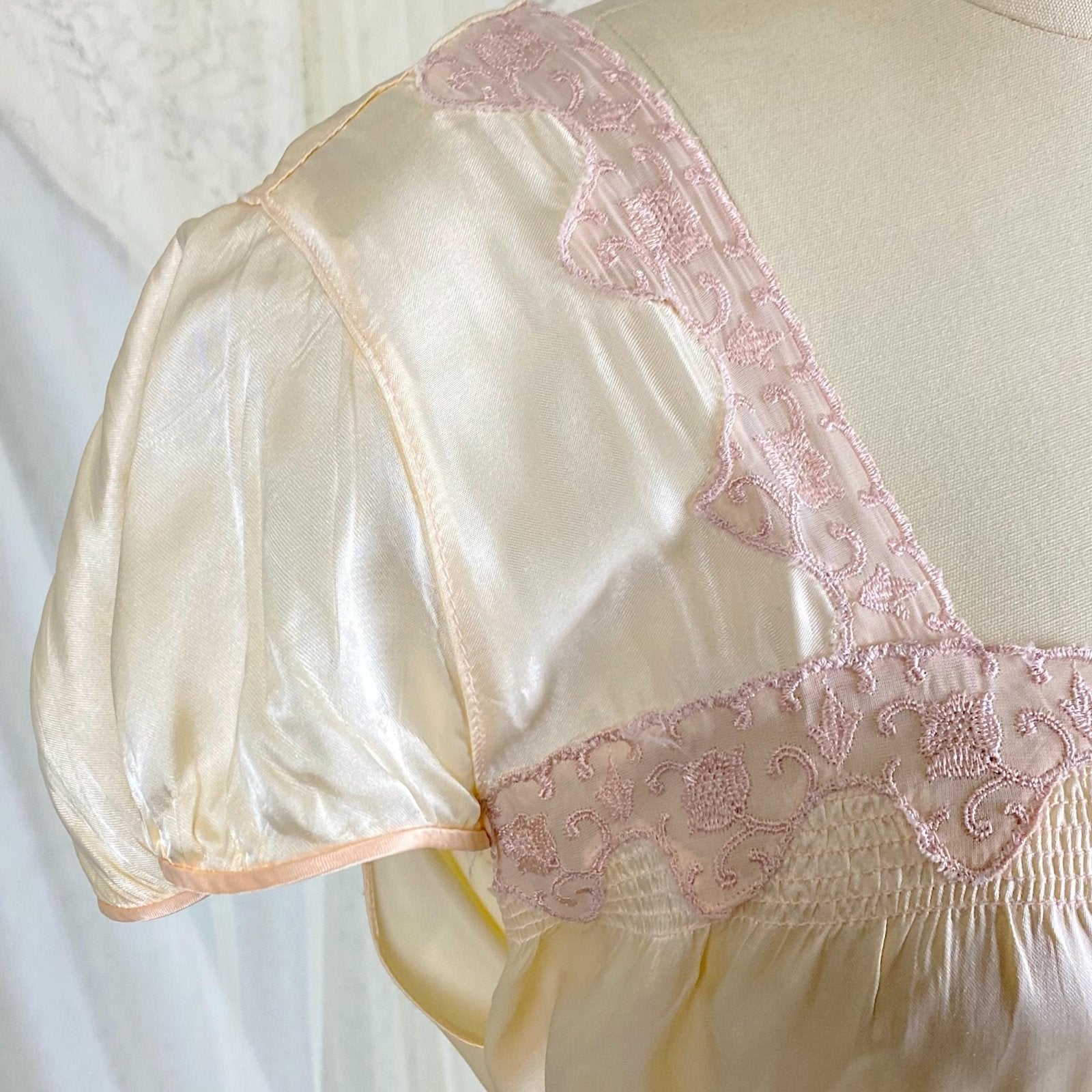 Vintage 1940's Nightgown - Palest Yellow Rayon Satin with Embroidered Organdy Insert - Size XL - XXL - Daggers & Dames