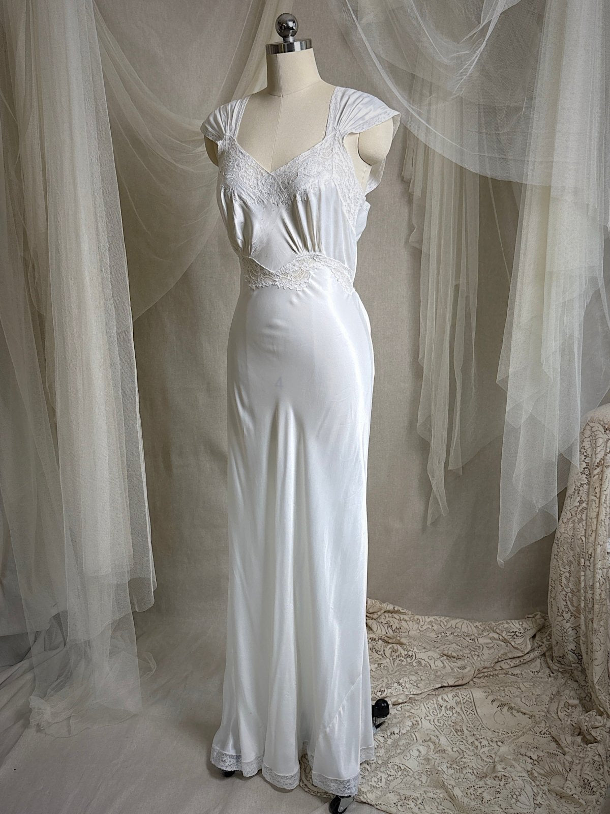 Vintage 1940's Nightgown - Summer White Rayon Satin with Cotton lace & Floral Appliqués by Lady Duff | S, M - Daggers & Dames