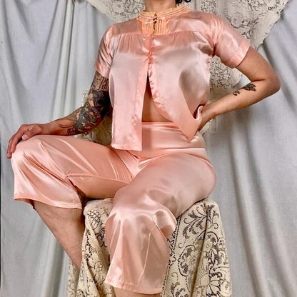 Vintage 1940's Pajama Set | Rosy Pink Rayon Satin with Ruffled Lace & Satin Damask Collar | Size XS, S | Little Miss Dixie - Never Worn - Daggers & Dames