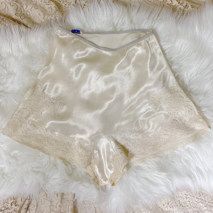 Vintage 1940's Pearly White Rayon Satin Tap Pants with Cotton Lace - by Seamprufe, size XS, S - Daggers & Dames