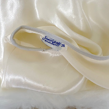 Vintage 1940's Pearly White Rayon Satin Tap Pants with Cotton Lace - by Seamprufe, size XS, S - Daggers & Dames