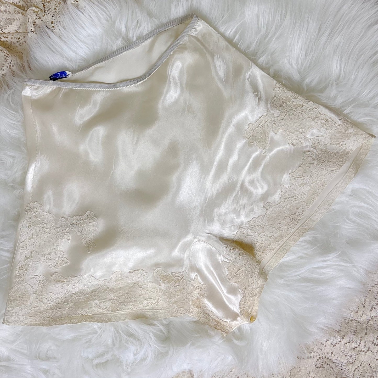 Vintage 1940's Pearly White Rayon Satin Tap Pants with Cotton Lace - by Seamprufe, size XS, S - Daggers & Dames