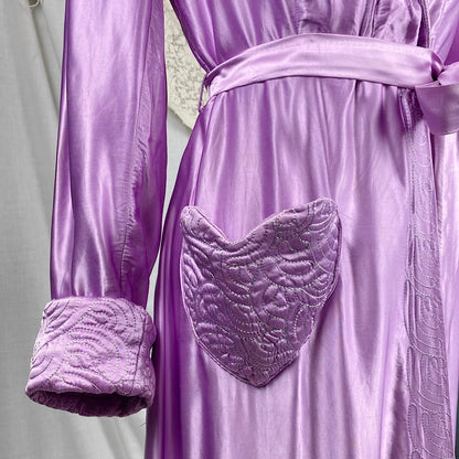 Vintage 1940's Robe | Lilac Purple Rayon Satin with Trapunto Stitching | Size S, M - Daggers & Dames