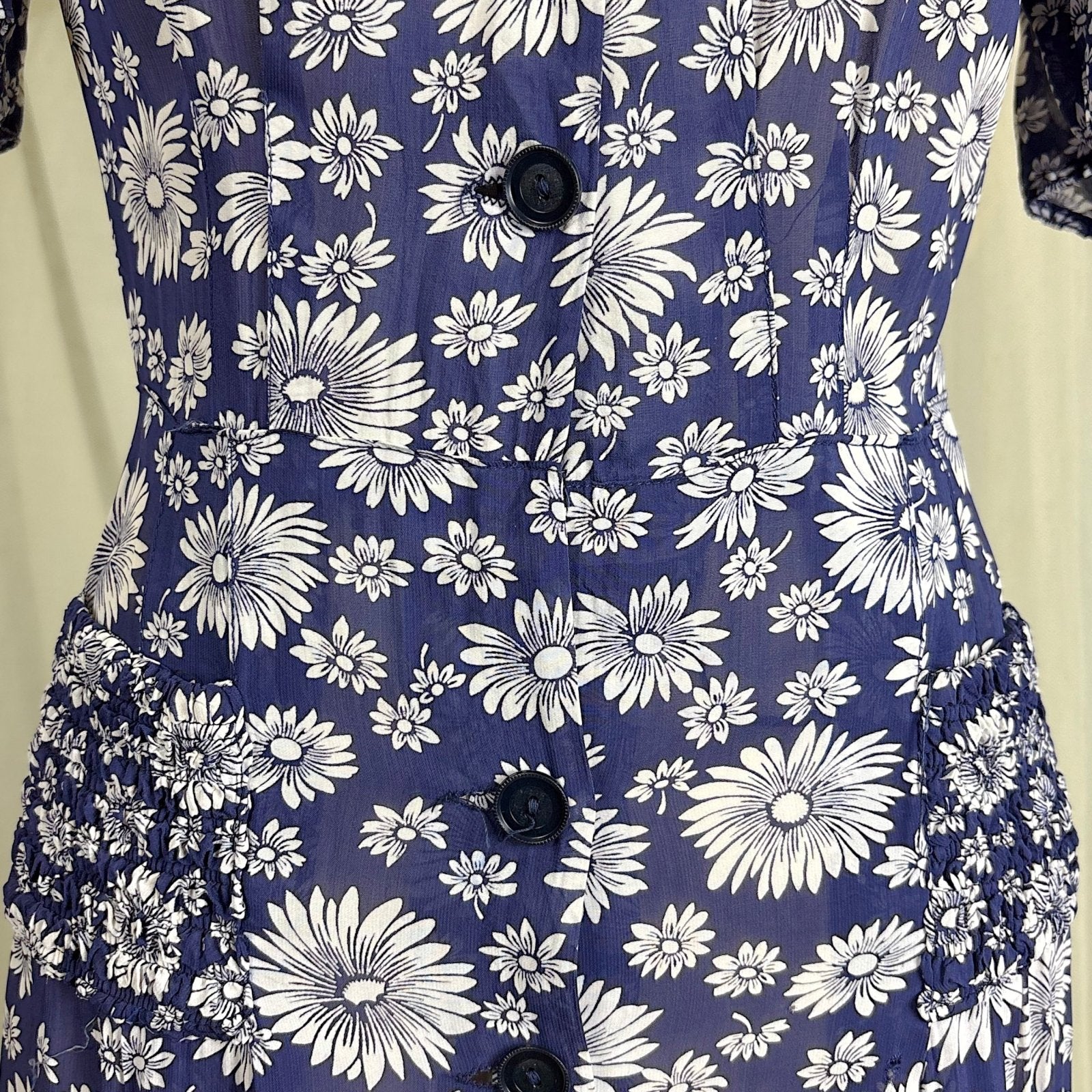 Vintage 1940's Sheer Navy Blue Rayon Shirtwaist Dress with Daisy Print - Size LG, XLG - Daggers & Dames
