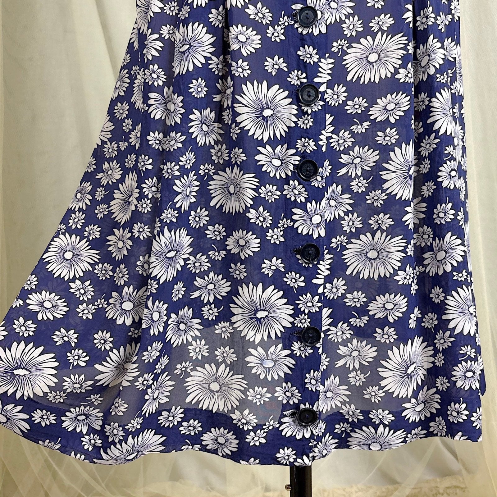 Vintage 1940's Sheer Navy Blue Rayon Shirtwaist Dress with Daisy Print - Size LG, XLG - Daggers & Dames