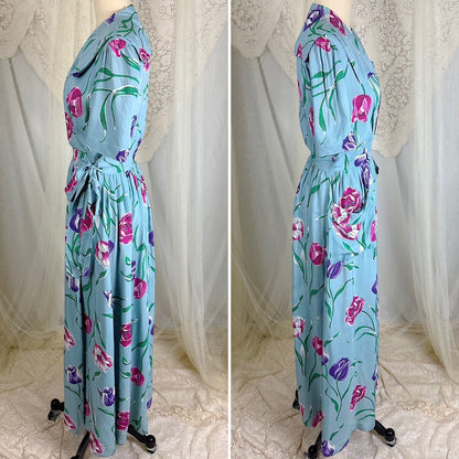 Vintage 1940's Sky Blue Rayon Dressing Gown with Bold Tulip Print - By Vali Fashion, Size S, M - Daggers & Dames