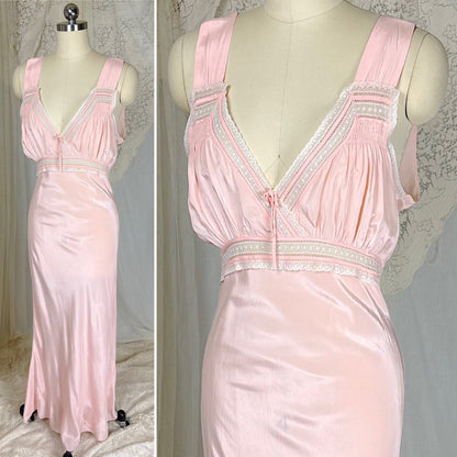 Vintage 1940's Tea Rose Pink Rayon Crepe de Chine Nightgown with Swiss Dot Lace, size XS, S - Daggers & Dames