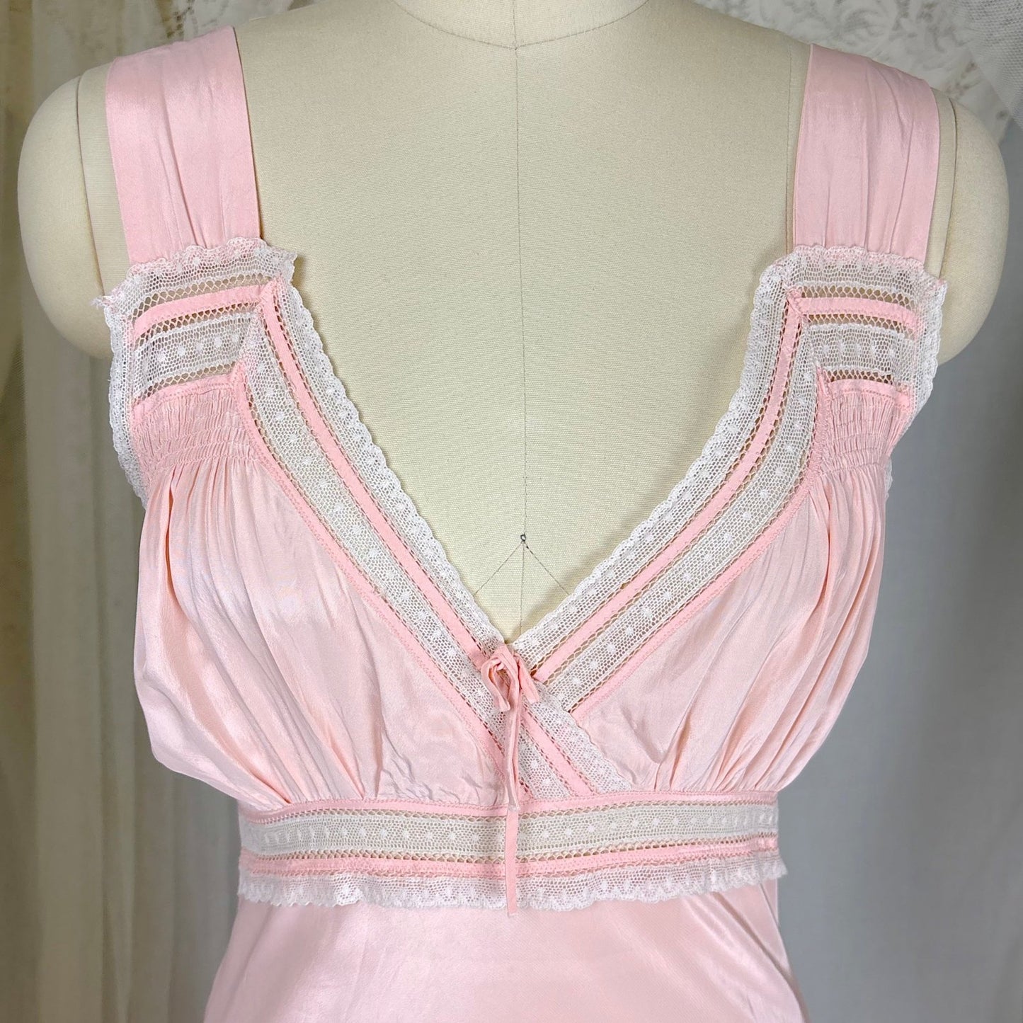 Vintage 1940's Tea Rose Pink Rayon Crepe de Chine Nightgown with Swiss Dot Lace, size XS, S - Daggers & Dames