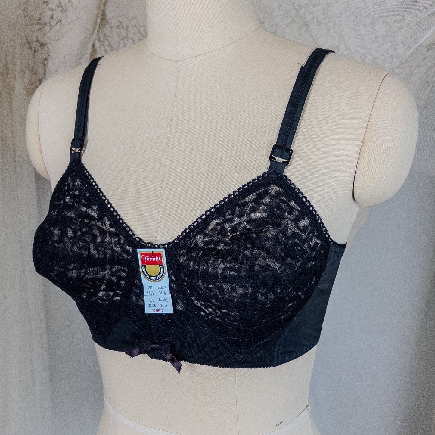 Vintage 1950's Bullet Bra - Deadstock Sheer Black Floral Lace with Circle Stitching by Formfit | 34 A, 32 B - Daggers & Dames