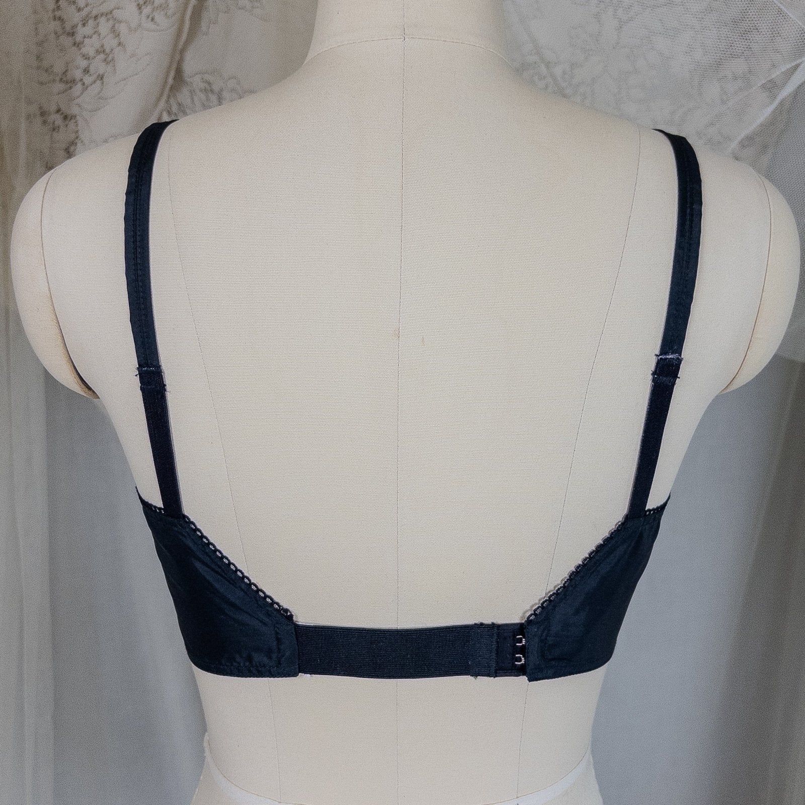 Vintage 1950's Bullet Bra - Deadstock Sheer Black Floral Lace with Circle Stitching by Formfit | 34 A, 32 B - Daggers & Dames
