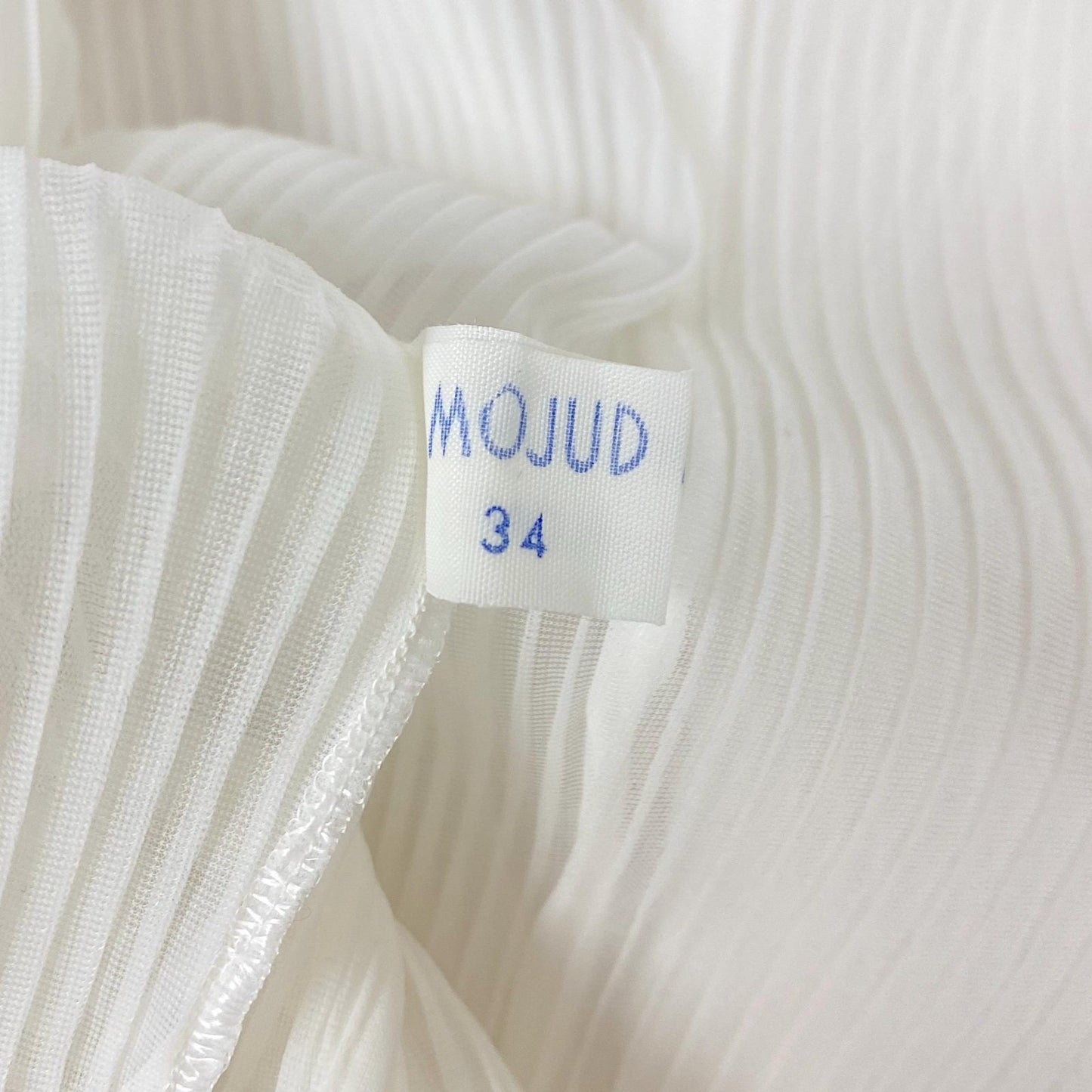 Vintage 1950's Nightgown | Sheer White Crystal Pleated Nylon with Floral Lace Inserts | Size M | Mojud - Daggers & Dames