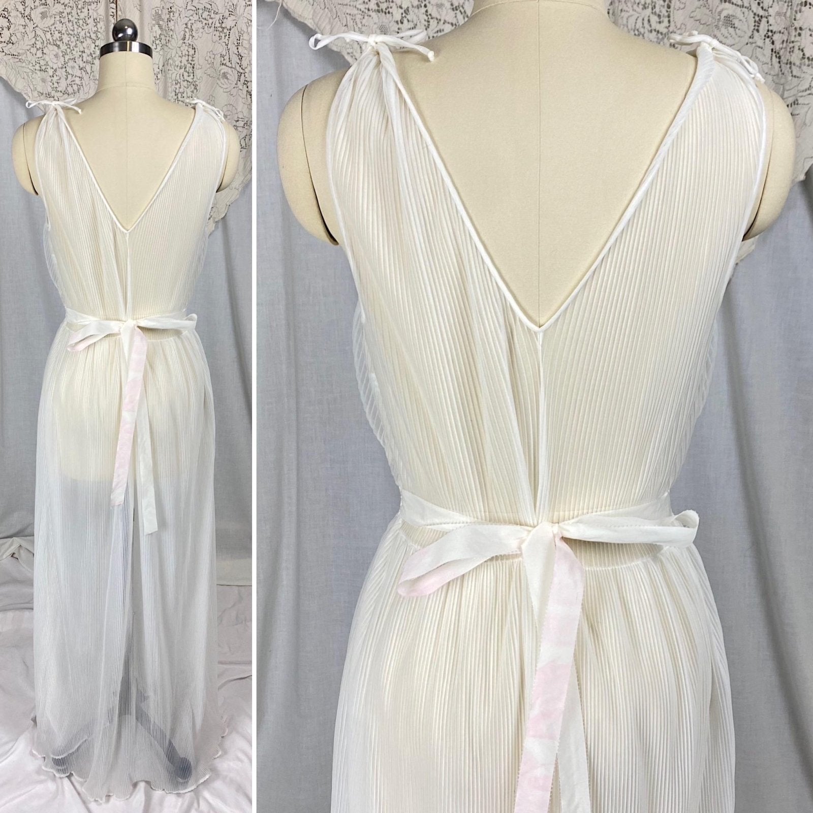 Vintage 1950's Nightgown | Sheer White Crystal Pleated Nylon with Floral Lace Inserts | Size M | Mojud - Daggers & Dames