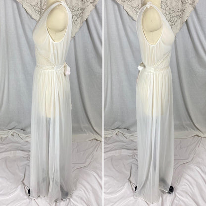 Vintage 1950's Nightgown | Sheer White Crystal Pleated Nylon with Floral Lace Inserts | Size M | Mojud - Daggers & Dames