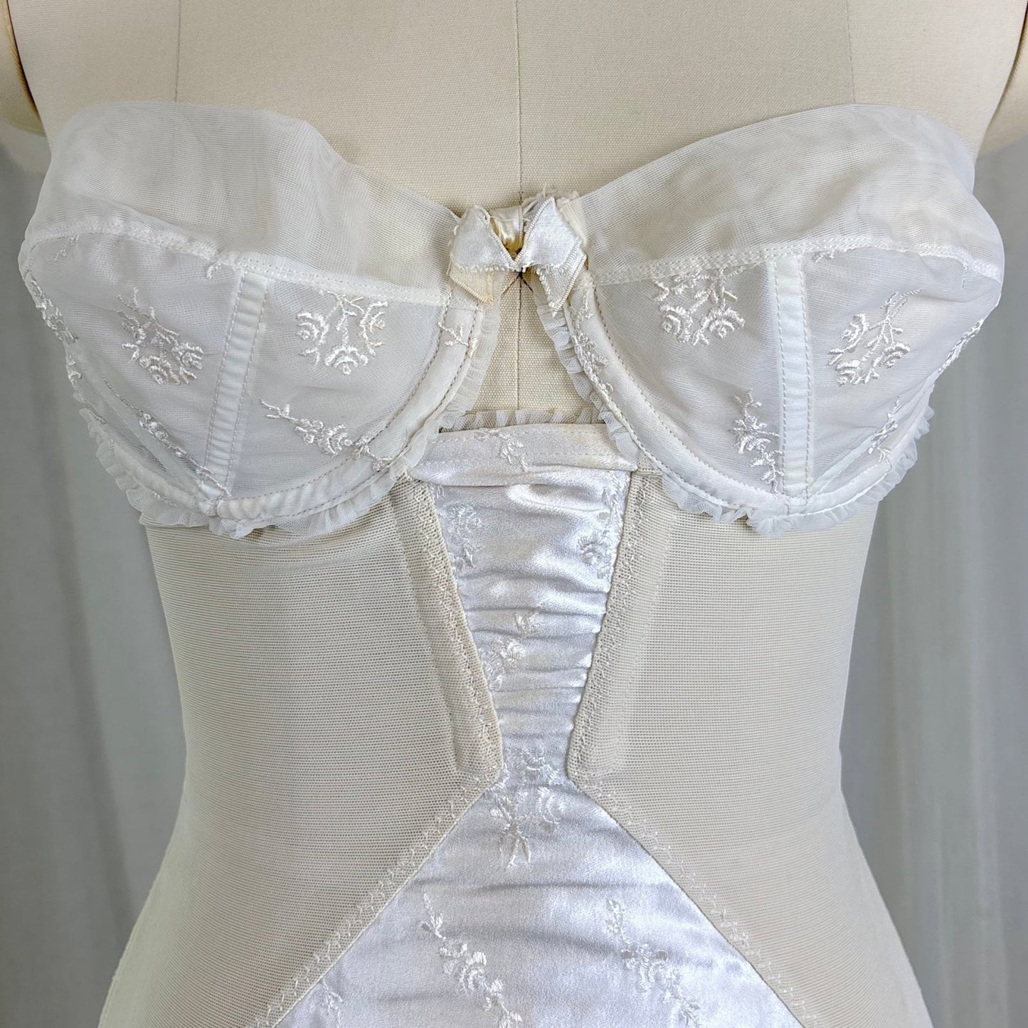 Vintage 1950's White Satin Strapless All - in - One Girdle with Embroidery by Lily of France - Enhance, Size 36 B - Daggers & Dames