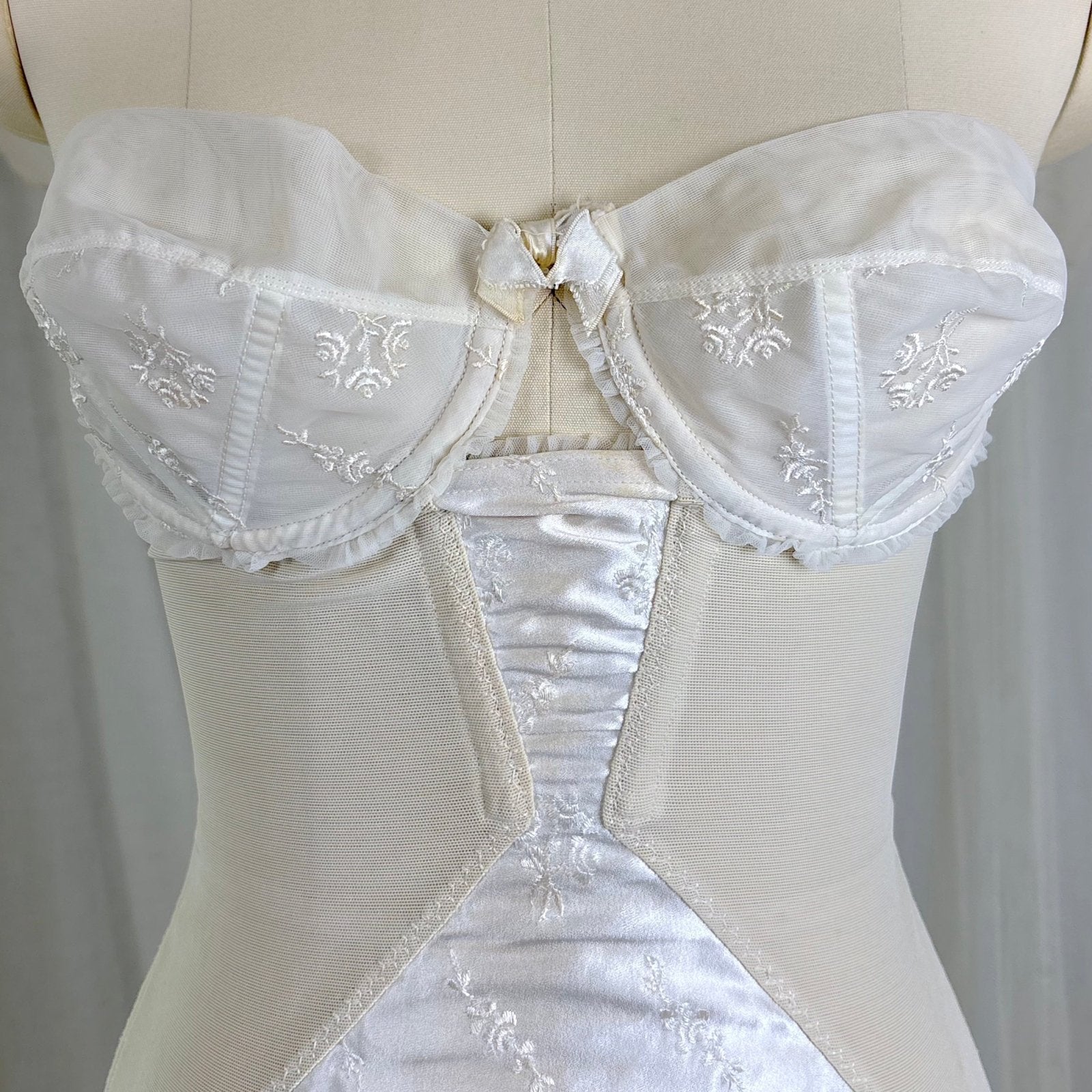 Vintage 1950's White Satin Strapless All - in - One Girdle with Embroidery by Lily of France - Enhance, Size 36 B - Daggers & Dames