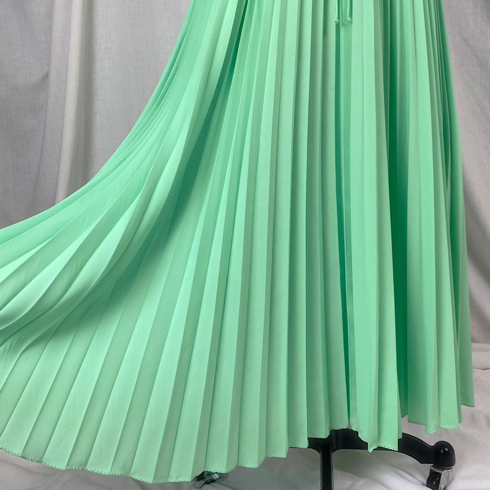 Vintage 1960's - 1970's Peignoir Set | Pistachio Green Pleated Satin with Cream Polka Dot & Floral Lace | Size XS, S | Odette Barsa - Daggers & Dames