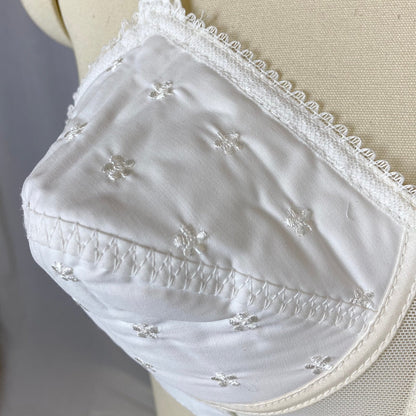 Vintage 1960's Bra | Crisp White Cotton with Bullet Cups & Star Embroidery | Size 34 A, 32 B - Daggers & Dames