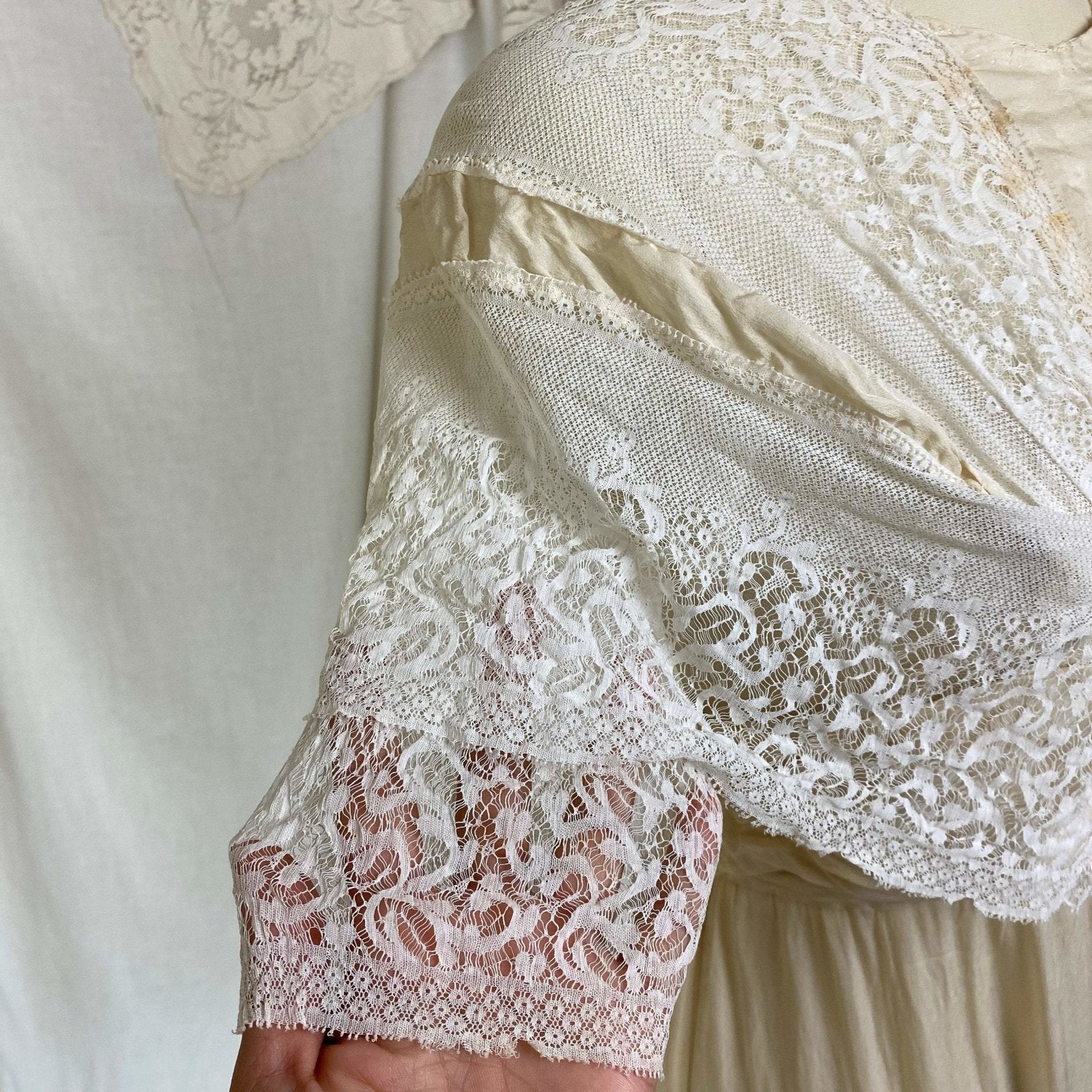Antique 1900's - 1910's Dress | Buttercream Silk with White Chantilly Lace & Animal Bone | Size XS - Daggers & Dames