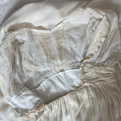 Antique 1900's - 1910's Dress | Buttercream Silk with White Chantilly Lace & Animal Bone | Size XS - Daggers & Dames