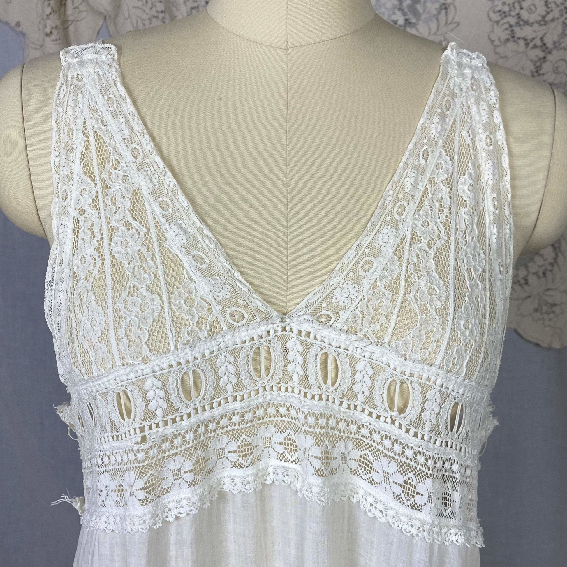 Antique 1910's Edwardian Chemise | Bright White Cotton Lawn with Valenciennes Lace | Size S, M - Daggers & Dames